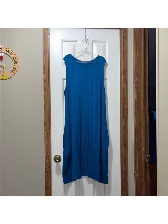 Time and Tru Dresses & Skirts - Time and Tru Blue Sleeveless Dress